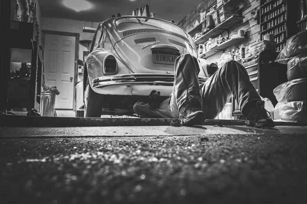 independent car repair versus dealer