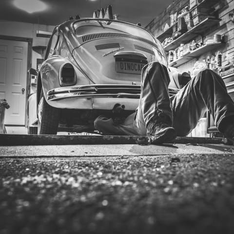 independent car repair versus dealer